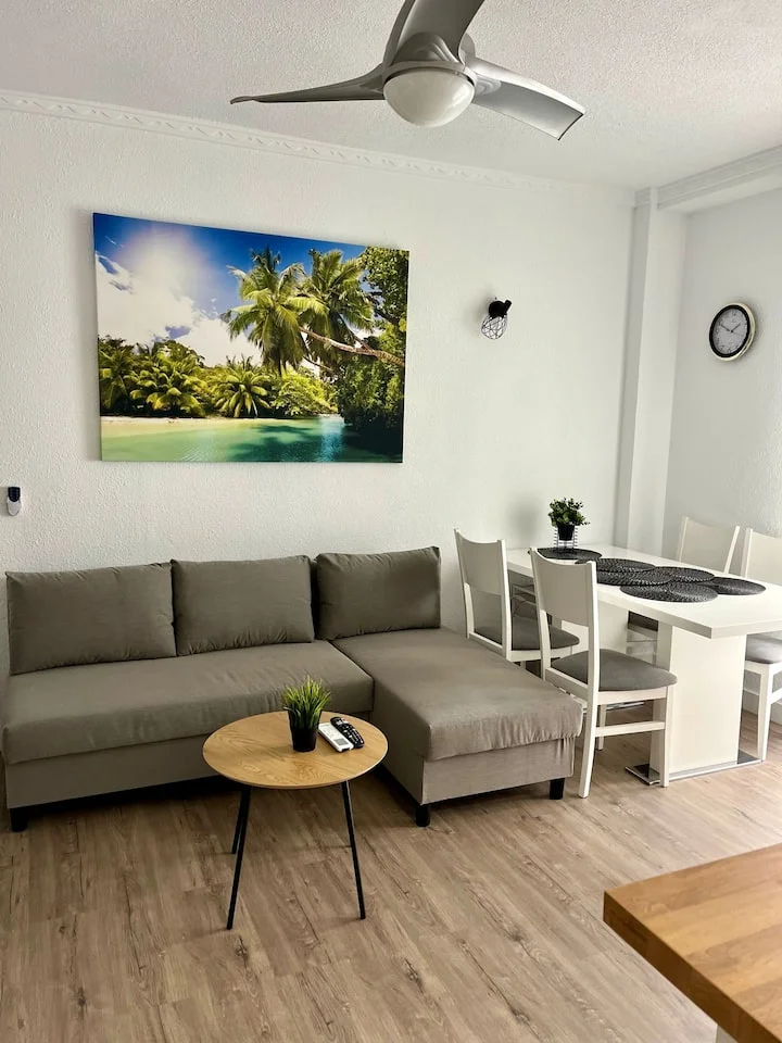 ACOGEDOR APARTAMENTO DE 2 DORMITORIOS CON PISCINA