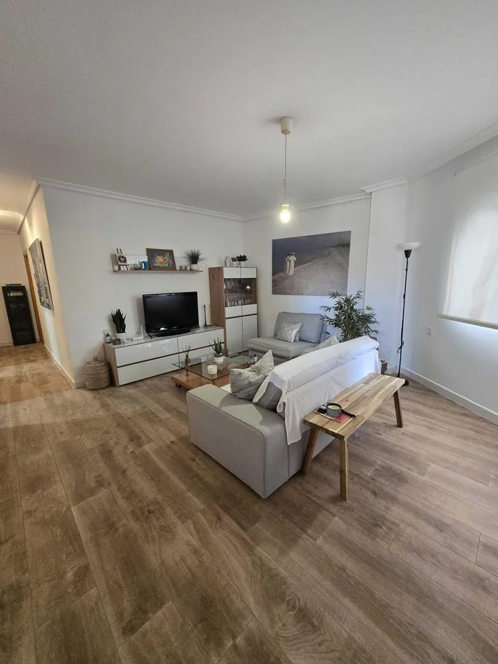 Apartamento Reformado en Entreplanta, a Pocos Pasos del Centro de Torrevieja