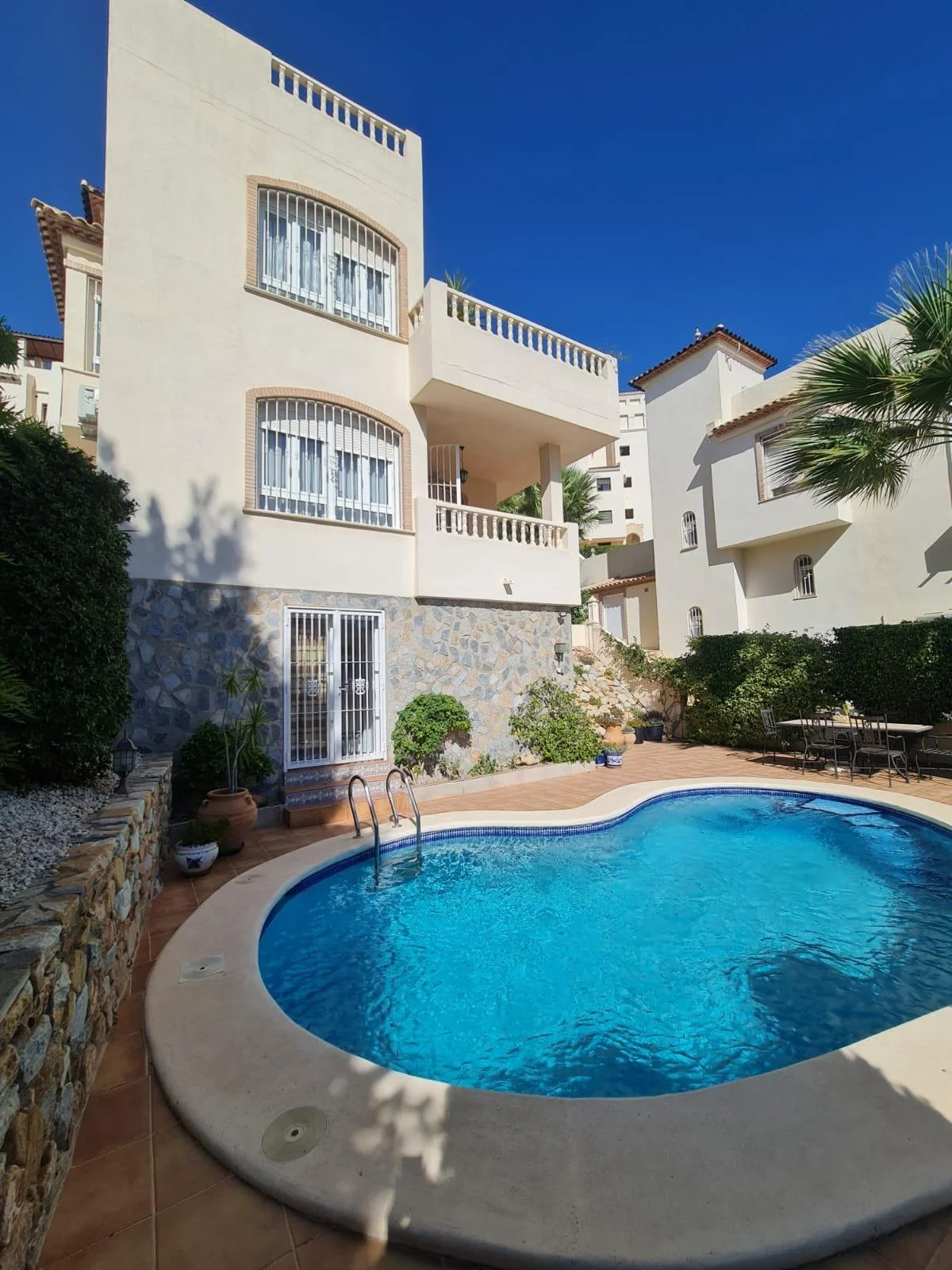 VILLA MODERNA EN EL PRESTIGIOSO CAMPO DE GOLF LAS RAMBLAS, ORIHUELA COSTA