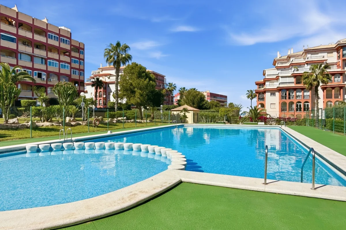 APARTAMENTO DE 2 DORMITORIOS Y 2 BAÑOS A SOLO 700 M DE LA PLAYA DE LA MATA